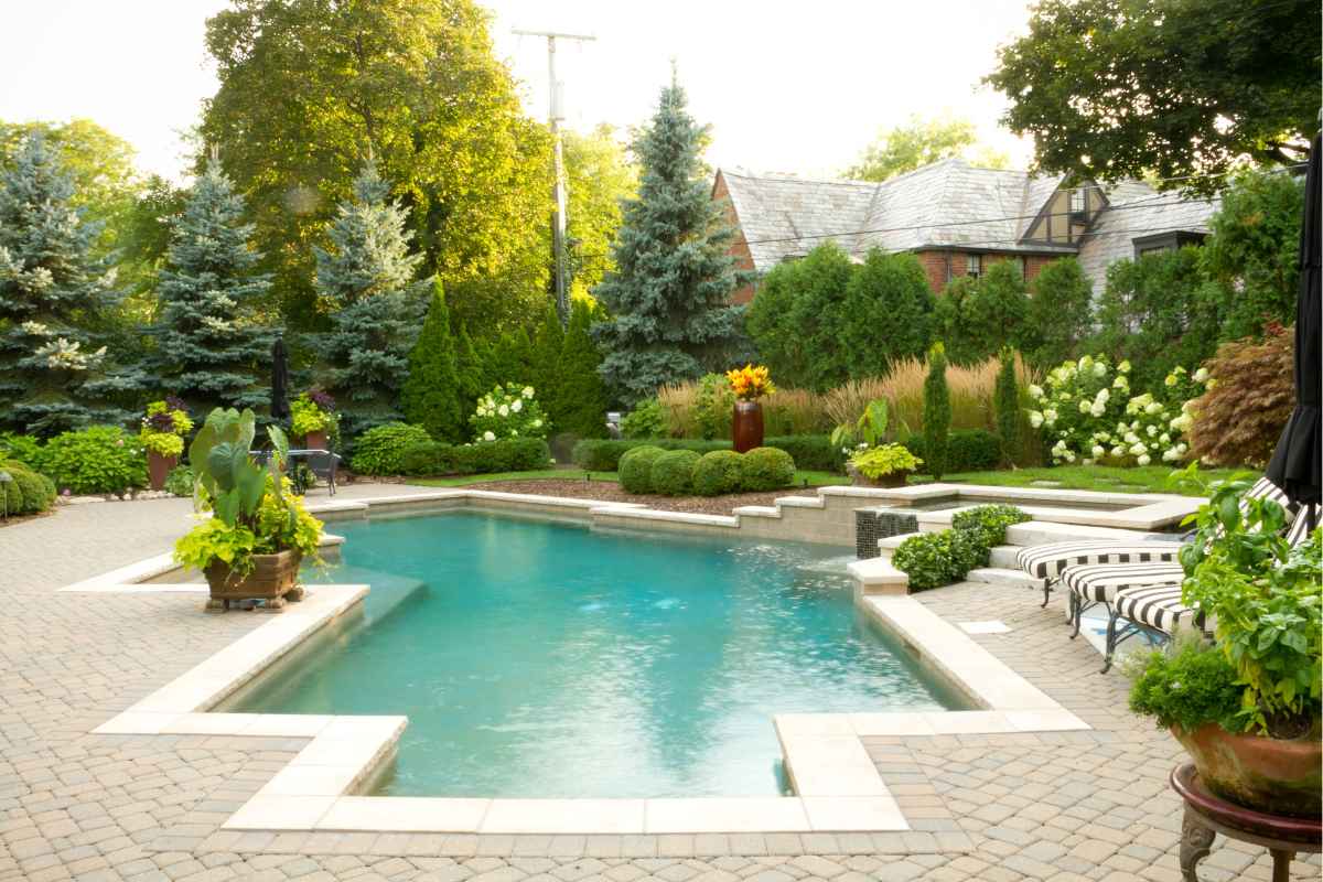 garden bed with sun and shade plant mix Windsor Essex